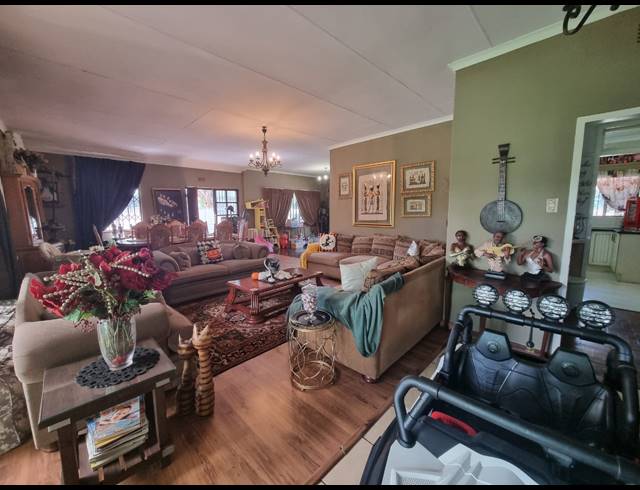 4 BEDROOM HOUSE FOR SALE IN VANDERBIJLPARK SW 1